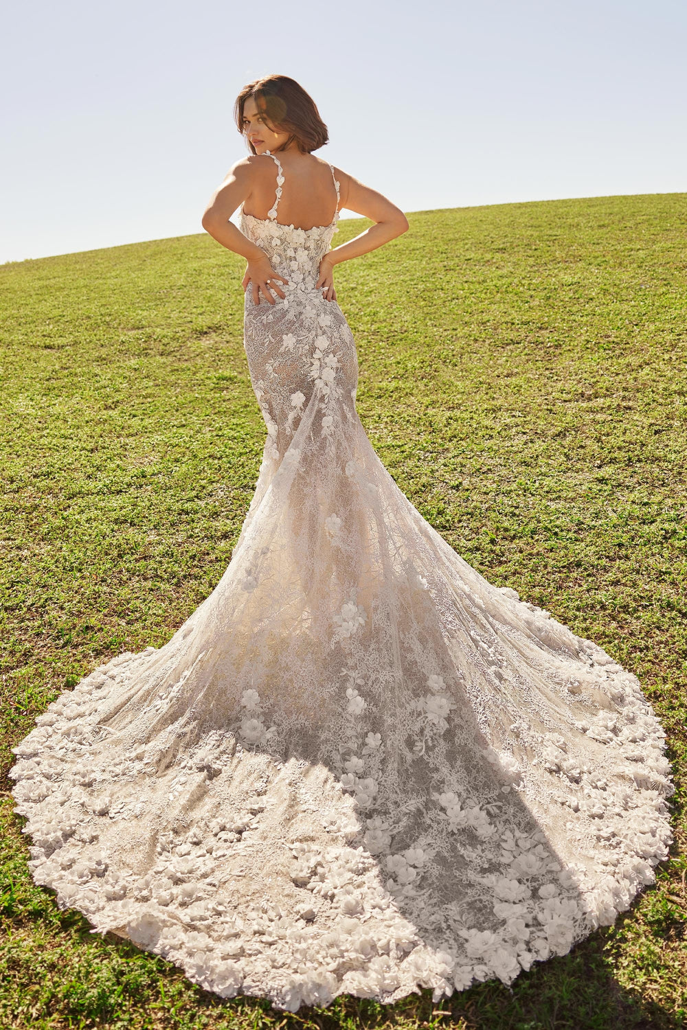 Martin Thornburg Wedding Dress Martin Thornburg: MT3206 - Nemy