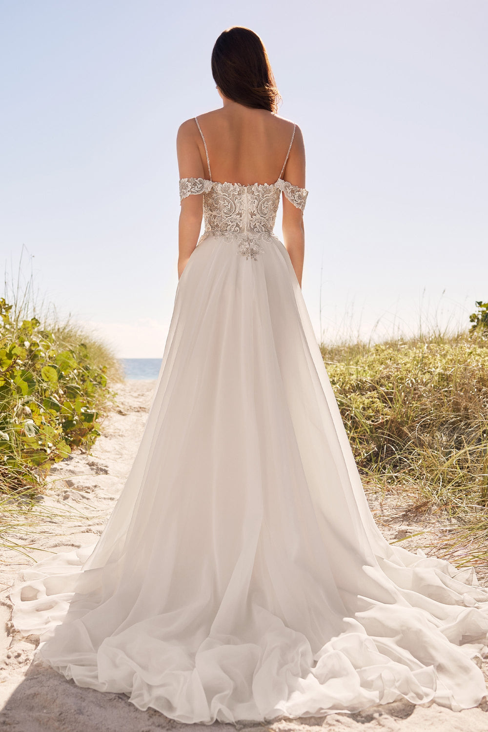Martin Thornburg Wedding Dress Martin Thornburg: MT3208 - Bryn