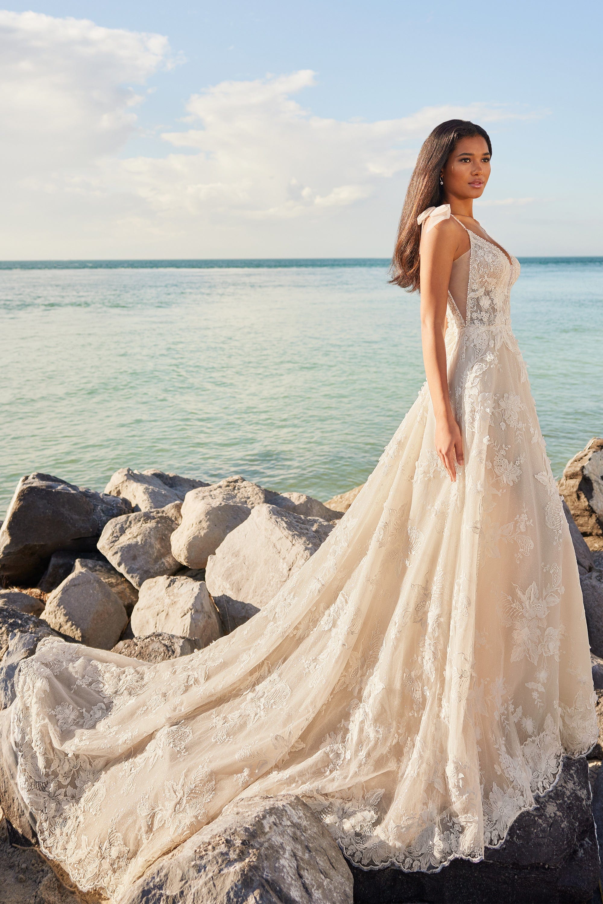 Martin Thornburg: MT3209 - Hensley – Camellia Wedding Gown