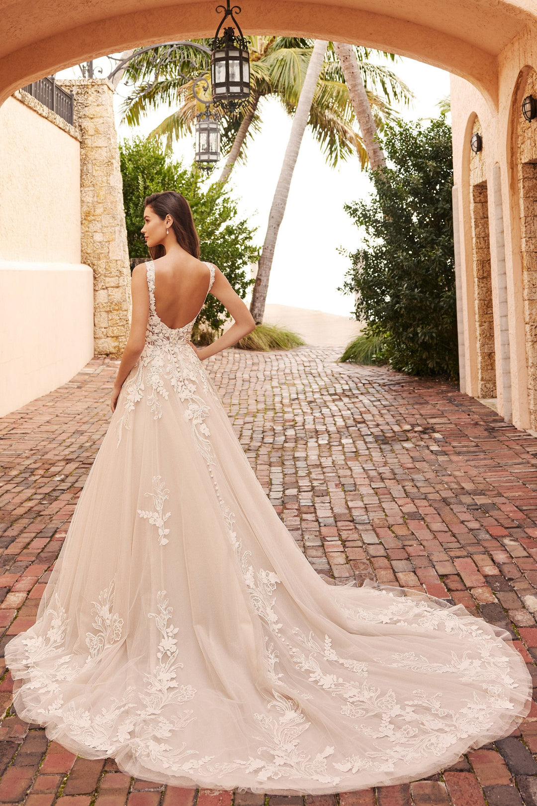 Martin Thornburg Wedding Dress Martin Thornburg: MT3210 - Tillie