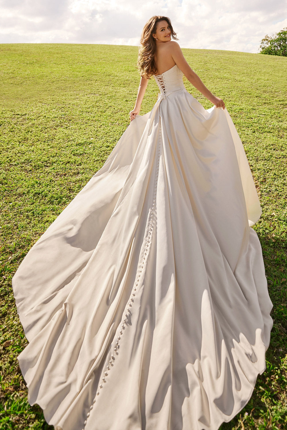 Martin Thornburg Wedding Dress Martin Thornburg: MT3212 - Finola
