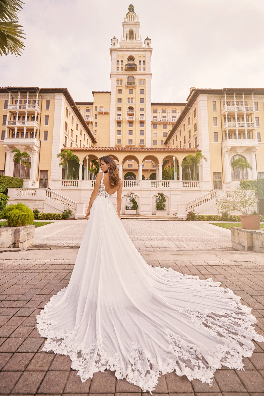 Martin Thornburg Wedding Dress Martin Thornburg: MT3233 - Dawson