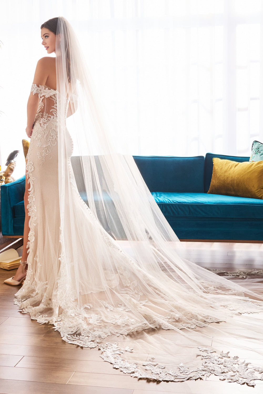 Martin Thornburg Wedding Dress Martin Thornburg: MT5103 - Cache