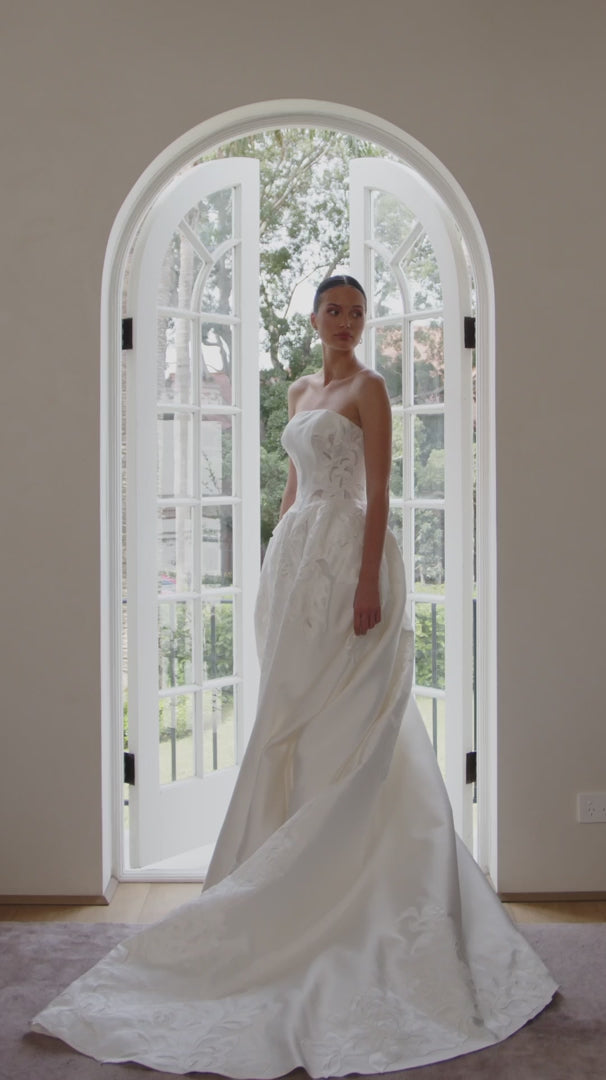 La Premiere: Chandra (Dress Only)