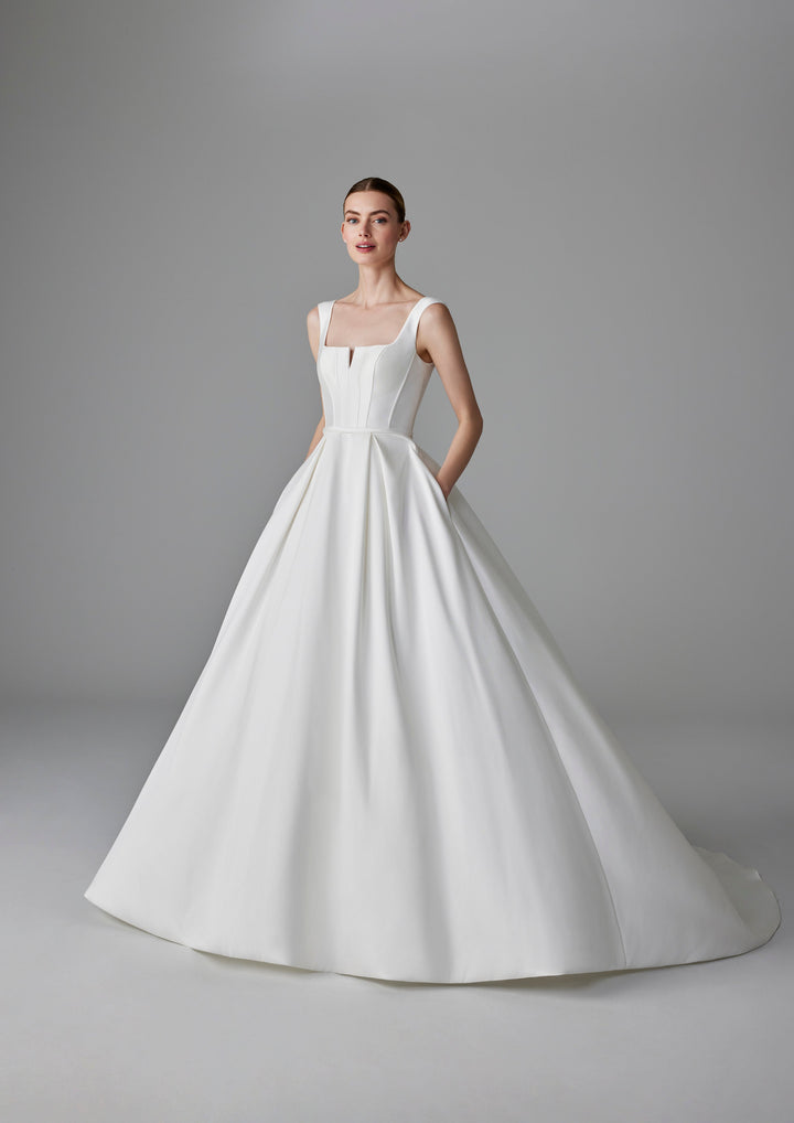 Pronovias Alphosine sample sale aline wedding dress with straps front view