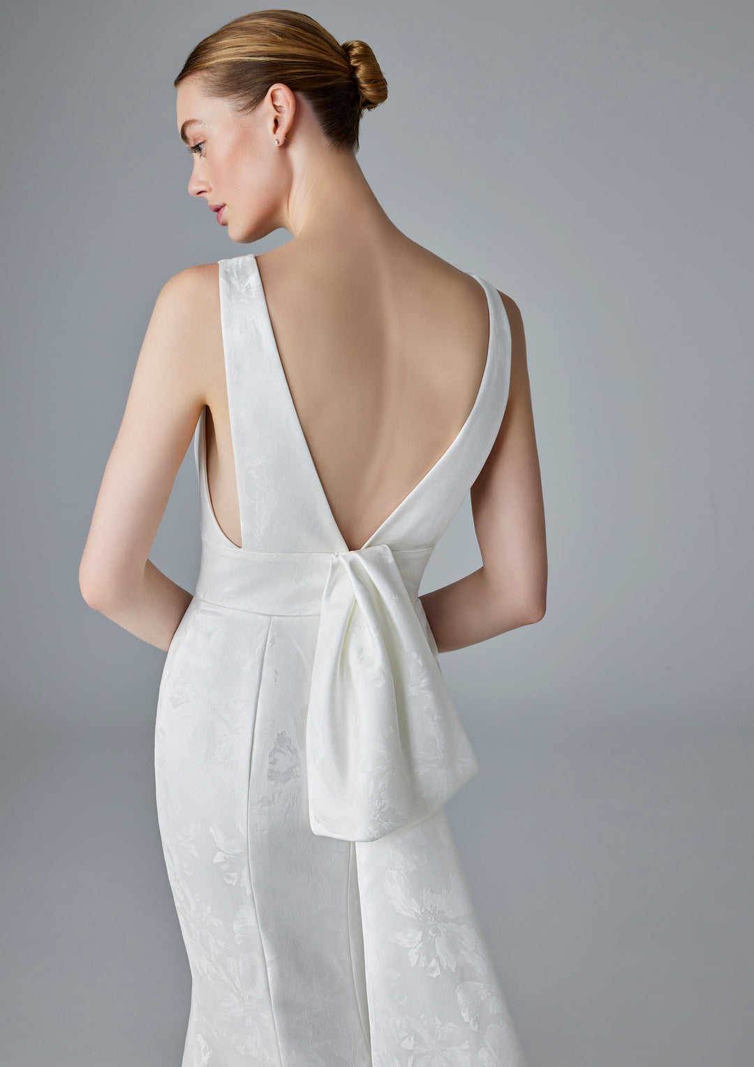 Pronovias Charline fitted wedding dress with v-neckline and low back details