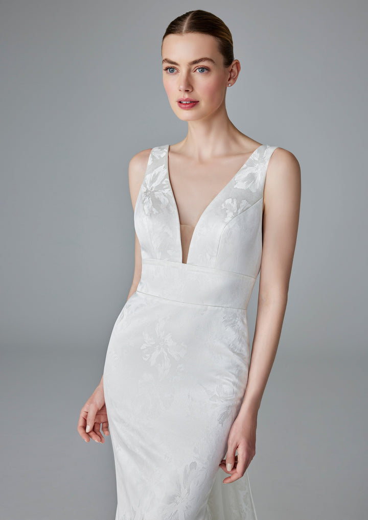 Pronovias Charline fitted wedding dress with v-neckline and low back front details