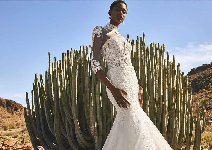 Pronovias Fingal sample sale lace mermaid wedding dress with longsleeves front details view