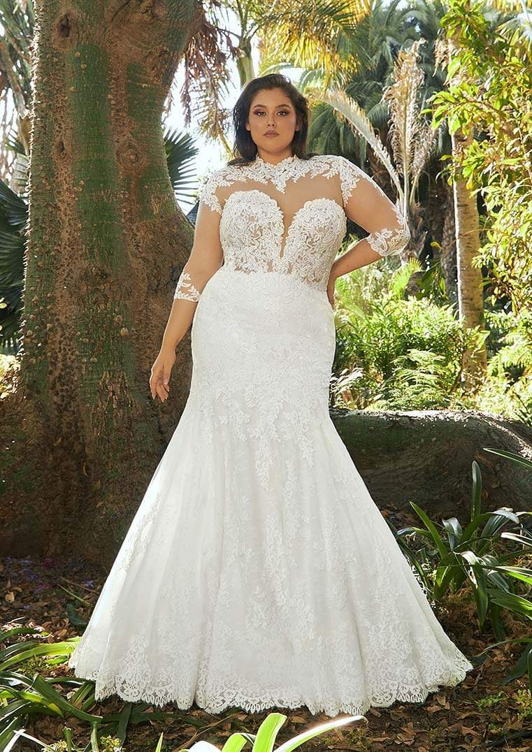 Pronovias Fingal sample sale lace mermaid wedding dress with longsleeves plus size front view