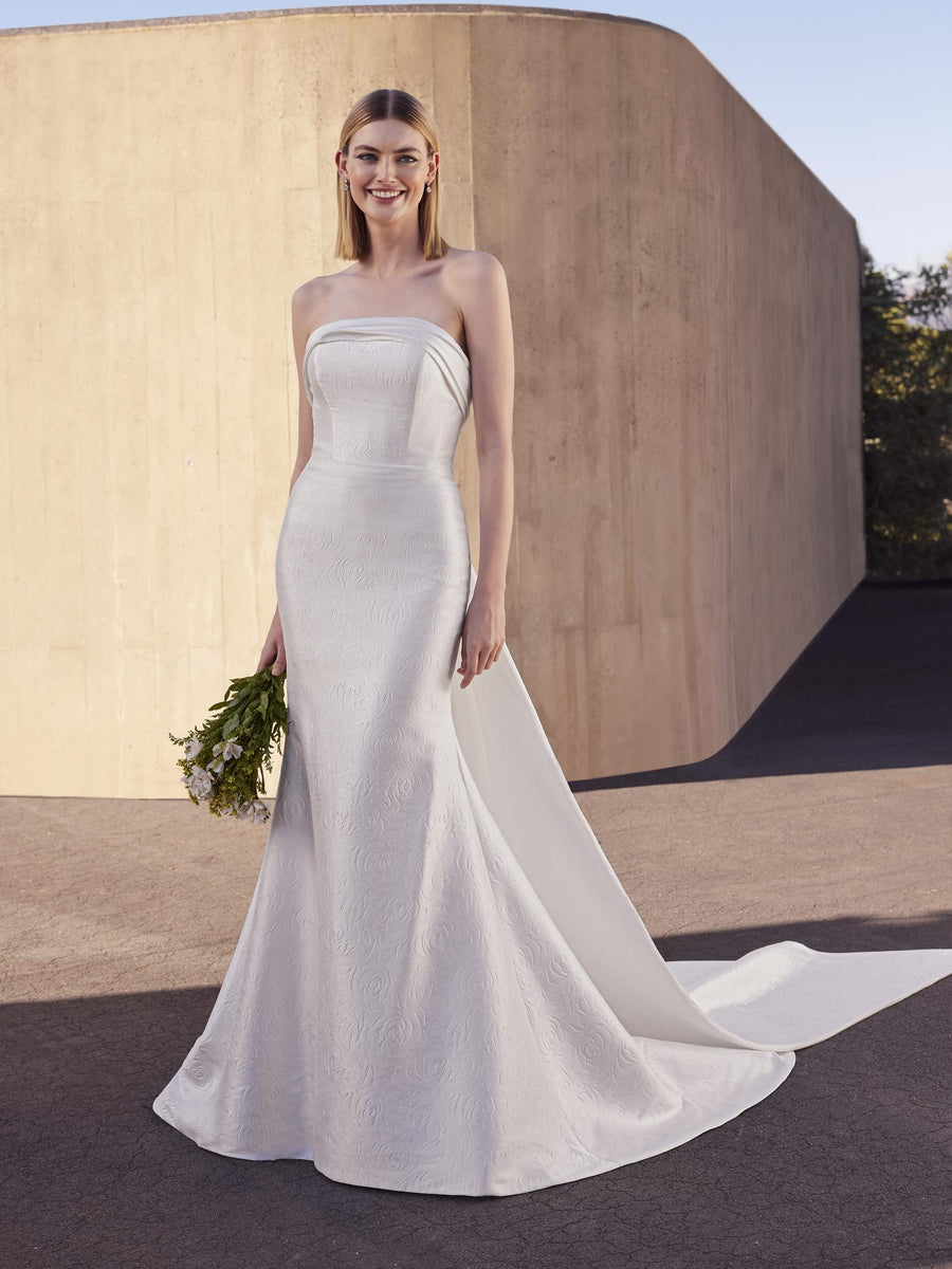 Pronovias Juny strapless mermaid mikado wedding dress front view