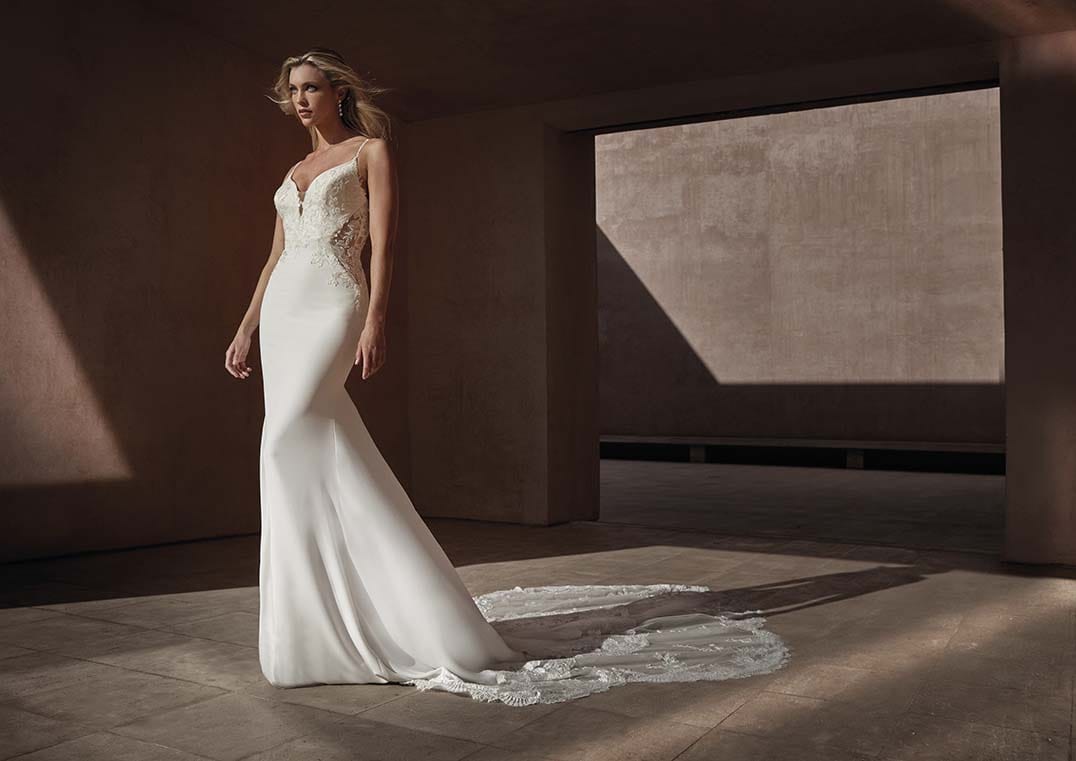 Pronovias Roanna fitted crepe wedding dress low back lace appliqué side view