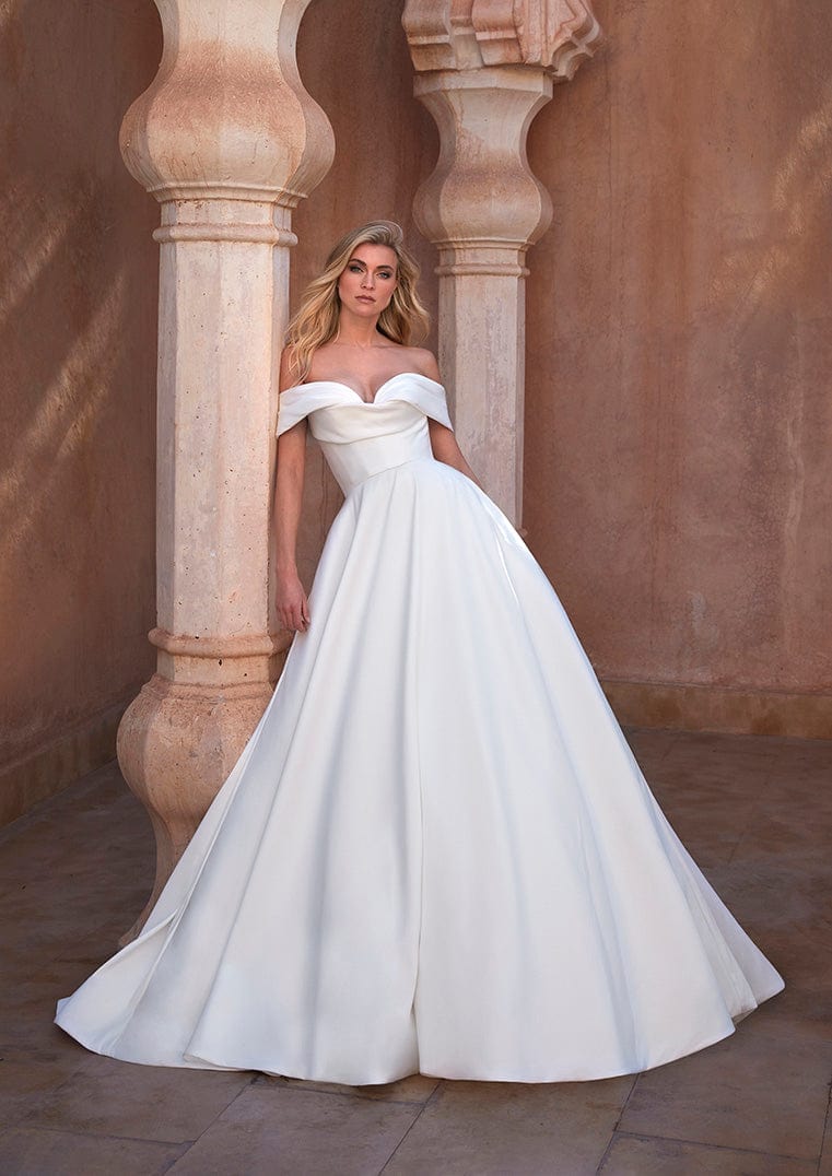 Pronovias Wedding Dress Pronovias: Athos