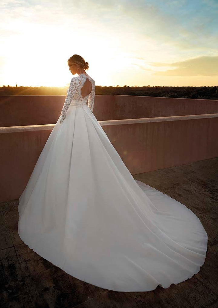 Pronovias Wedding Dress Pronovias: Ceeylo