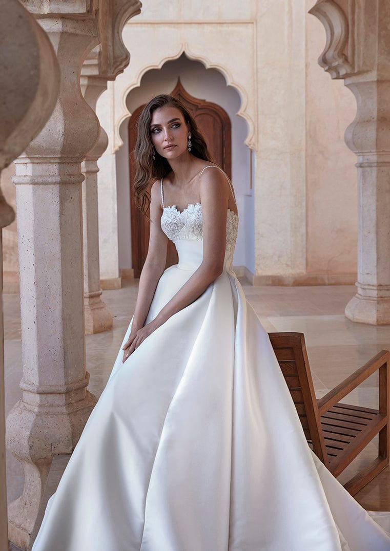 Pronovias Wedding Dress Pronovias: Gallya