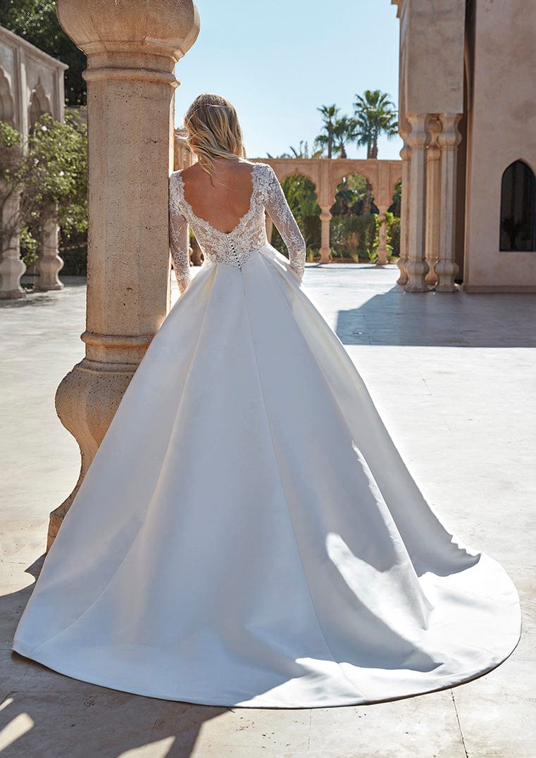 Pronovias Wedding Dress Pronovias: Laki