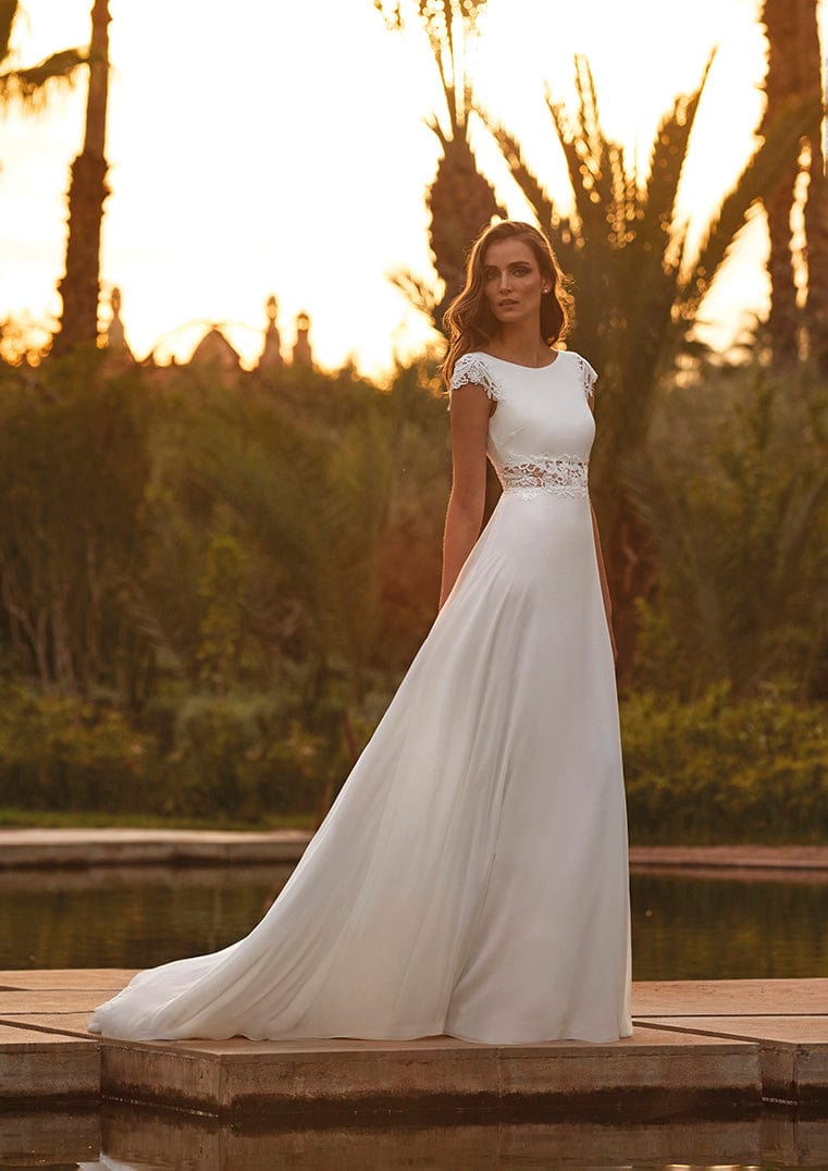 Pronovias Wedding Dress Pronovias: Lolland