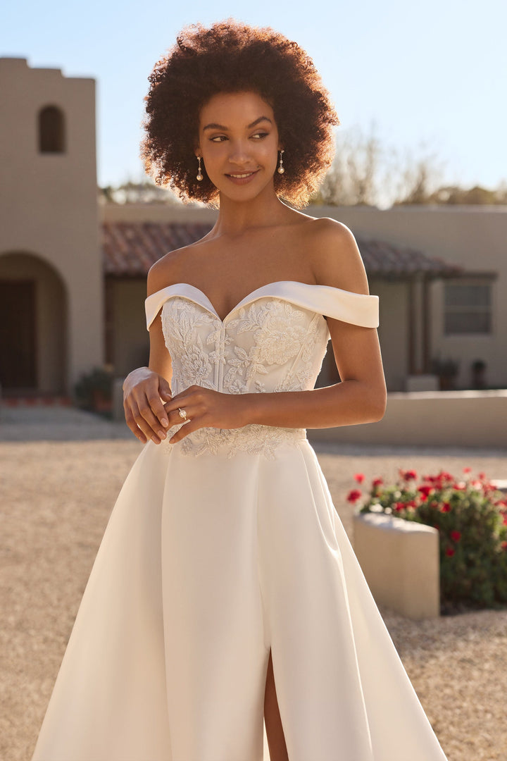 Sophia Tolli Wedding Dress Sophia Tolli: Y3143 - Erika