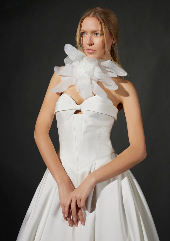 Vera Wang Emile sample sale aline mikado wedding dress sweetheart neckline front details view