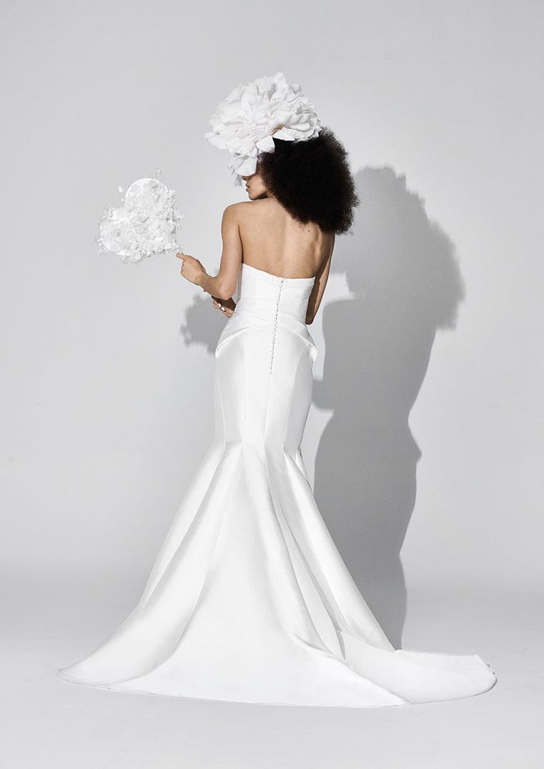 Vera Wang Kimberly sample sale fitted strapless wedding dress back view