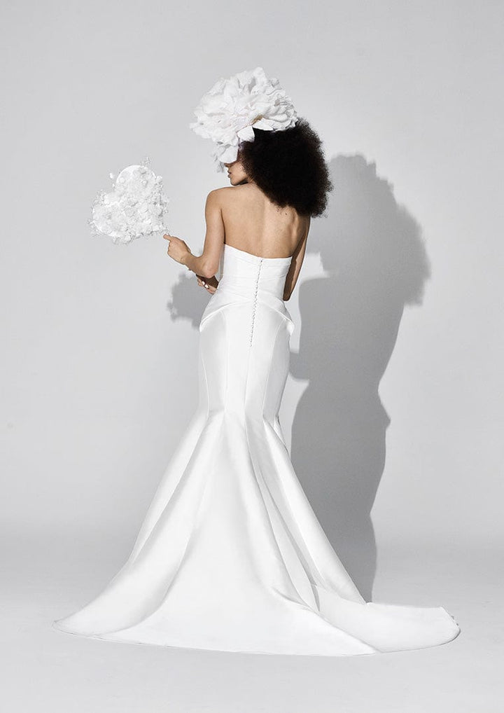 Vera Wang Kimberly sample sale fitted strapless wedding dress back view