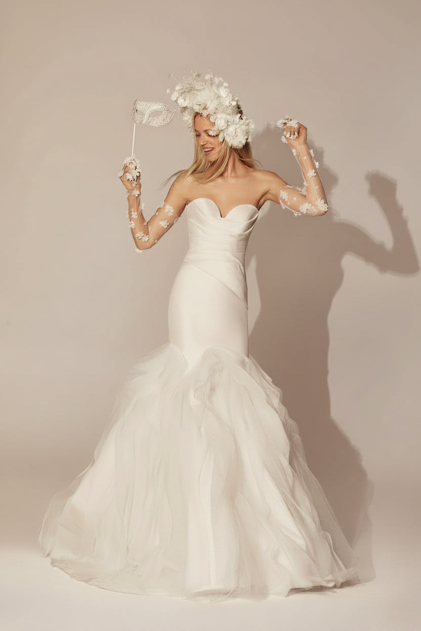Vera Wang Waves sample sale fitted wedding dress in Toronto front view