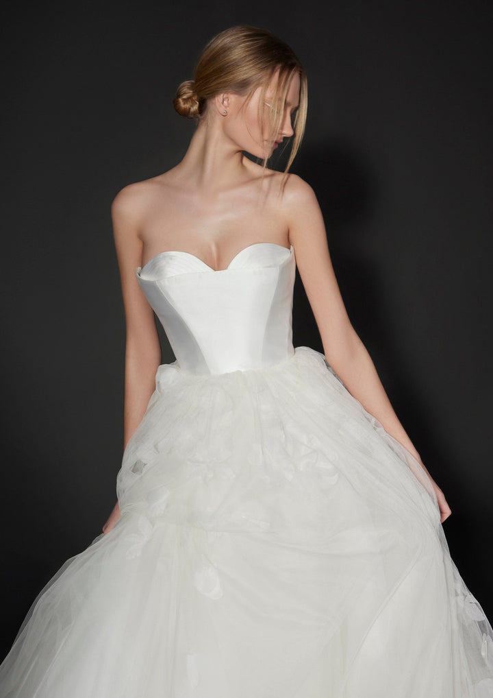 Vera Wang Wedding Dress Vera Wang: Aleu