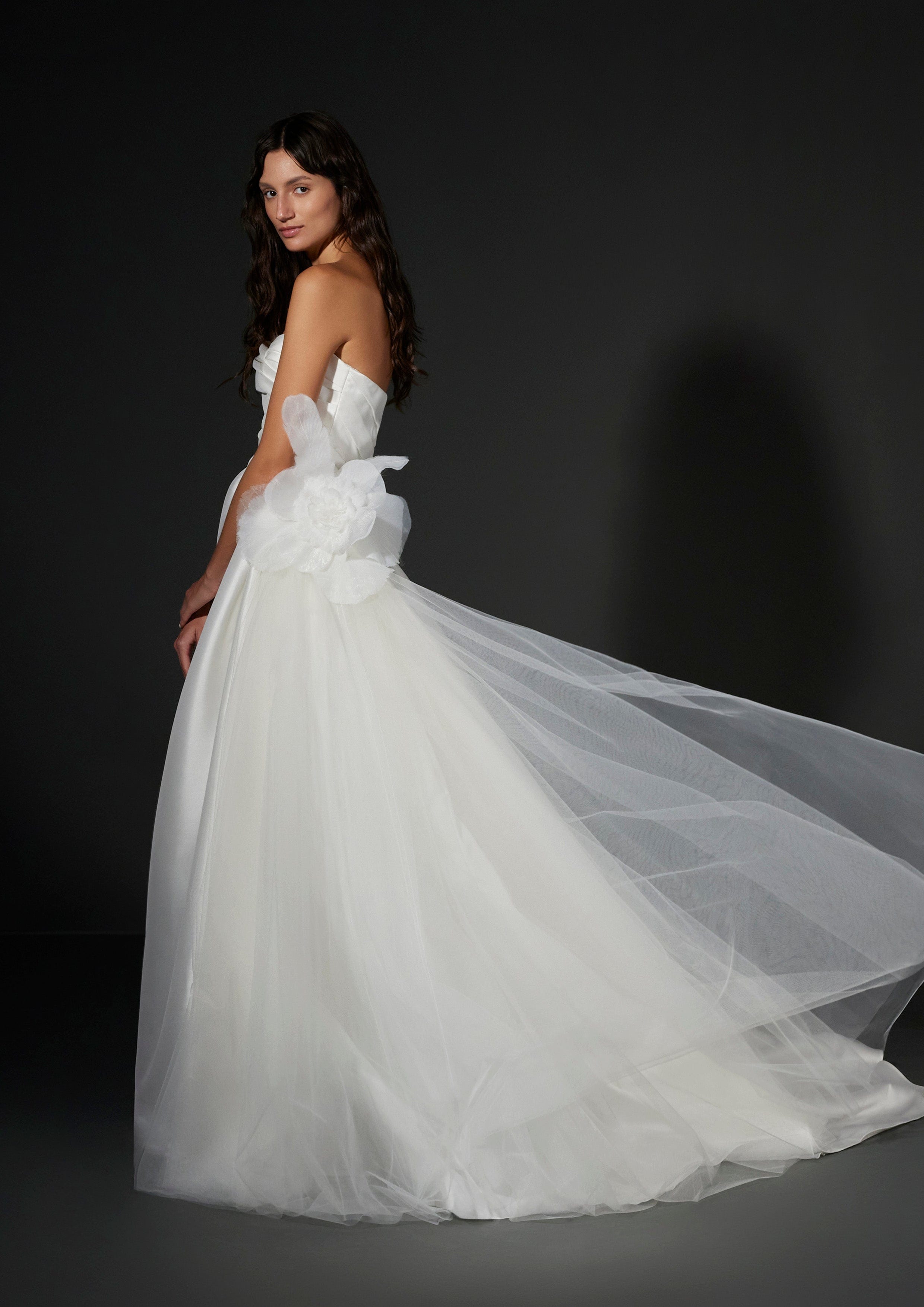 Vera Wang: Alixe – Camellia Wedding Gown | Bridal Store | Wedding