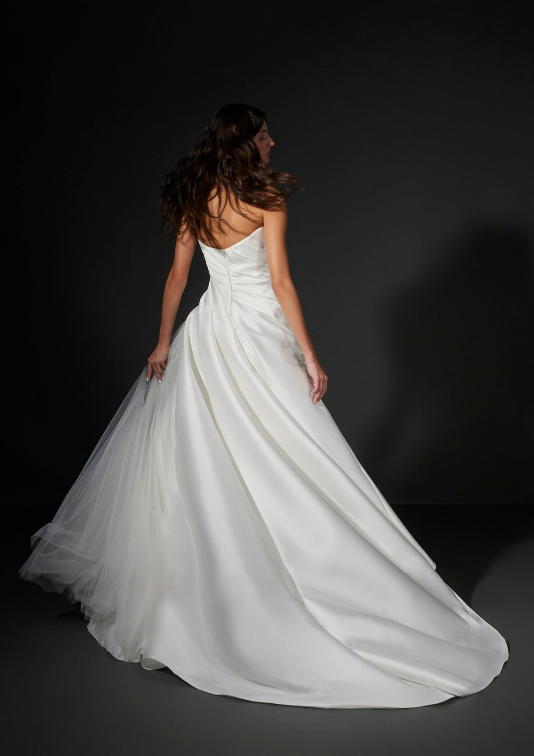 Vera Wang: Alixe – Camellia Wedding Gown | Bridal Store Vera Wang: Alixe – Camellia Wedding Gown | Bridal Store