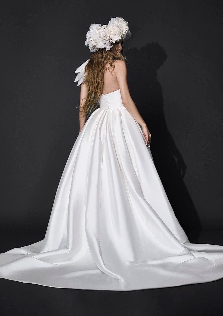 Vera Wang: Eyre Camellia Wedding Gown | Bridal Store | Wedding Dresses in Toronto Vera Wang: Eyre Camellia Wedding Gown | Bridal Store | Wedding Dresses in Toronto