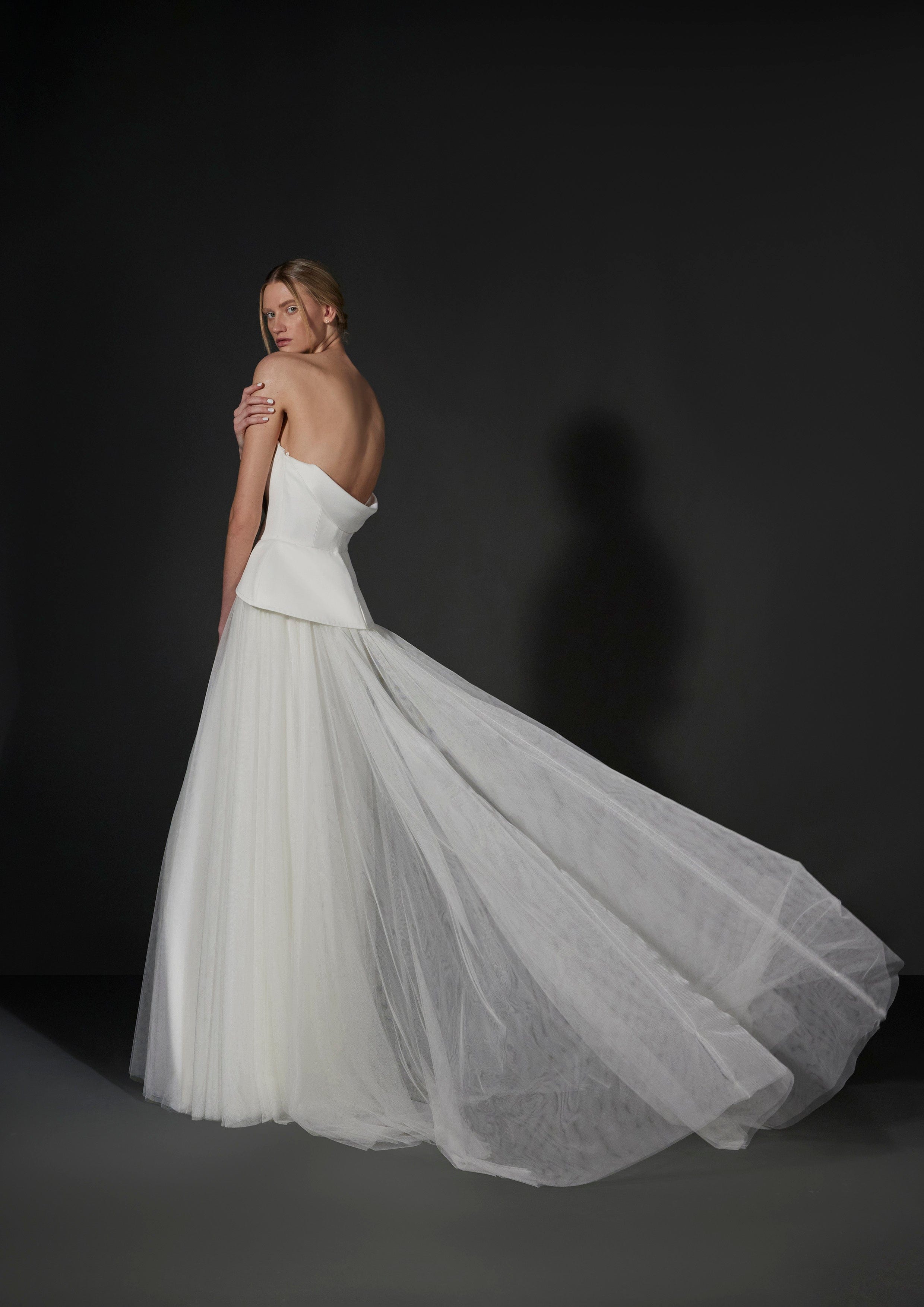 【Summer】VerawangAcacia US4 ヴェラウォンアカシア Vera Wang: Cela – Camellia Wedding Gown | Bridal Store | Wedding