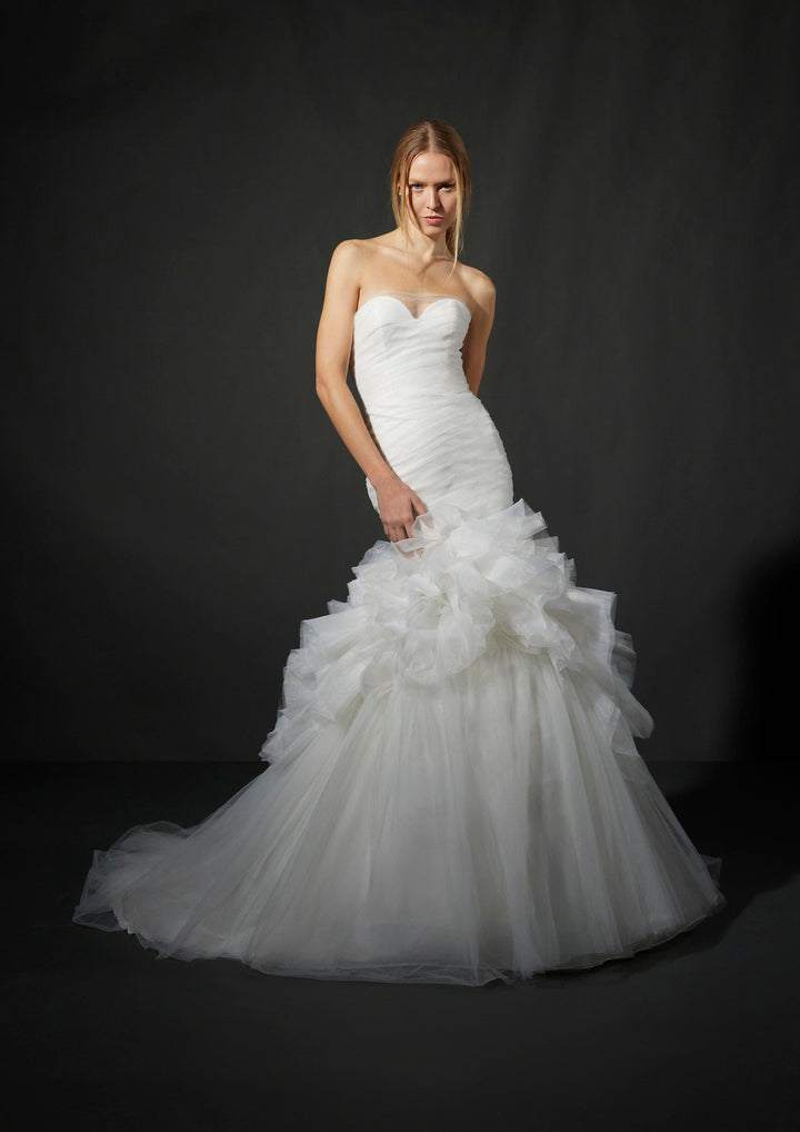 Vera Wang Wedding Dress 0 / Off White Vera Wang: Vera Wang: Eli