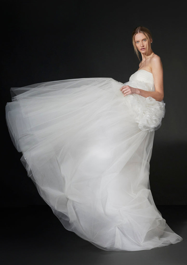 Vera Wang Wedding Dress Vera Wang: Vera Wang: Elwine