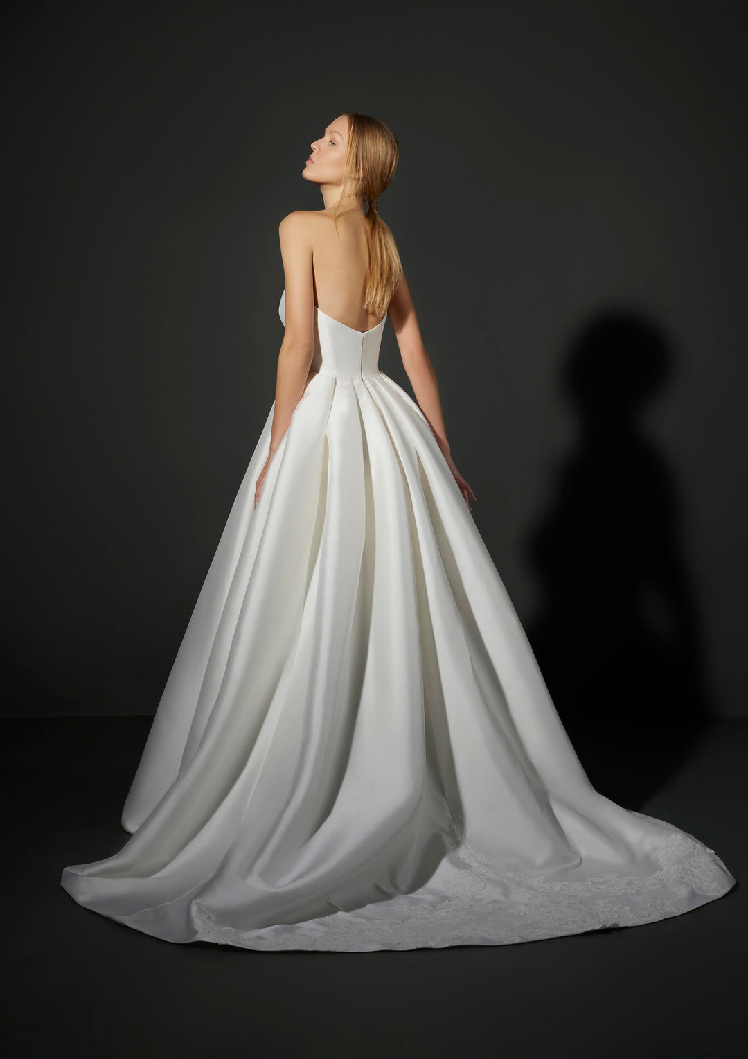 vera wang open back wedding dress Alor
