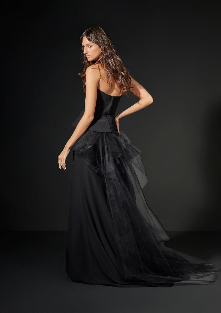 vera wang black dress Vera Wang's Tiny Black Dress at 76th Birthday Party