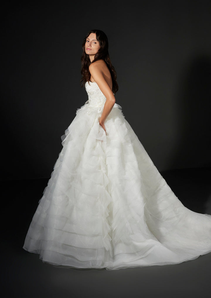 Vera Wang Wedding Dress Vera Wang: Vera Wang: Mael