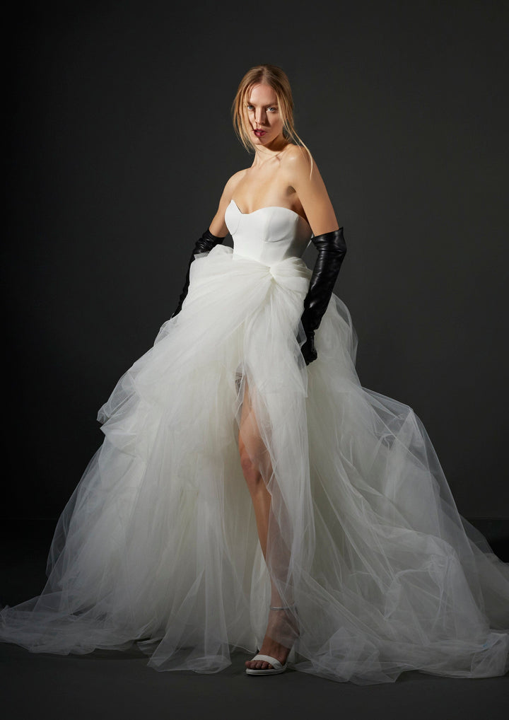 Vera Wang Wedding Dress 0 / Off White Vera Wang: Vera Wang: Maely