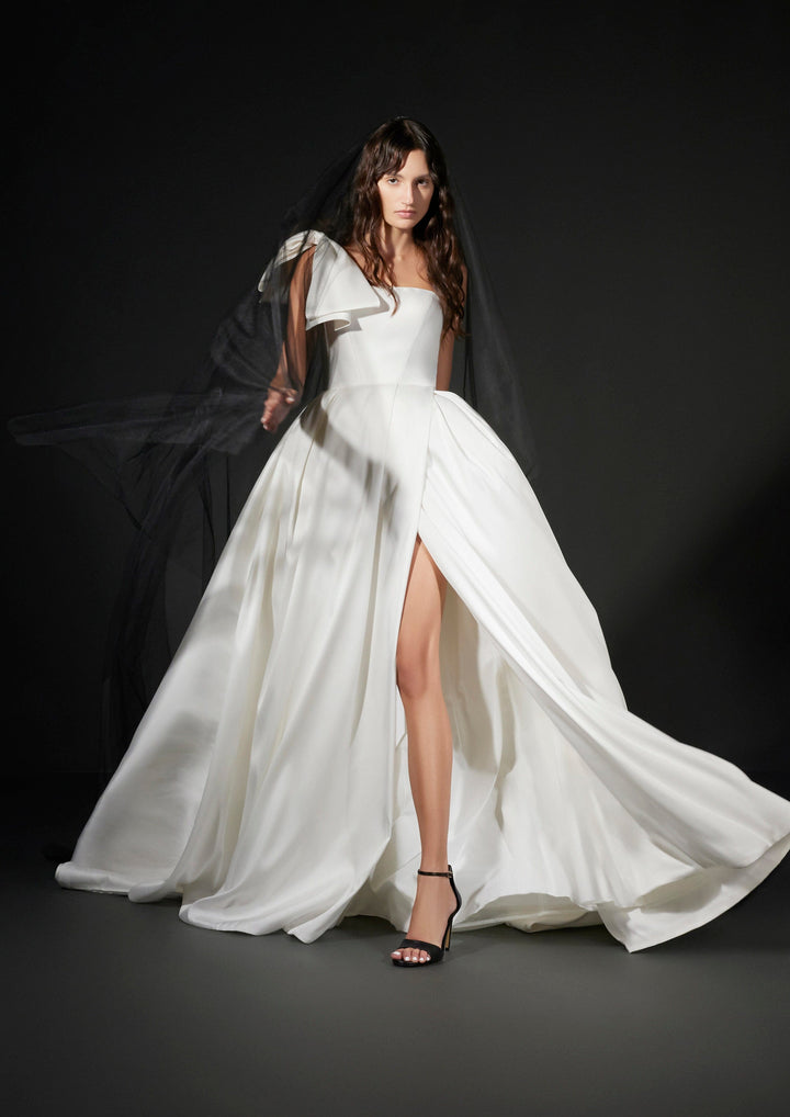 Vera Wang Wedding Dress Vera Wang: Vera Wang: Mira