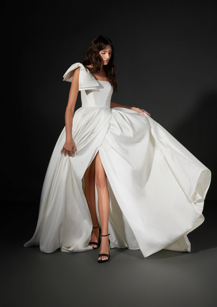 Vera Wang Wedding Dress Vera Wang: Vera Wang: Mira