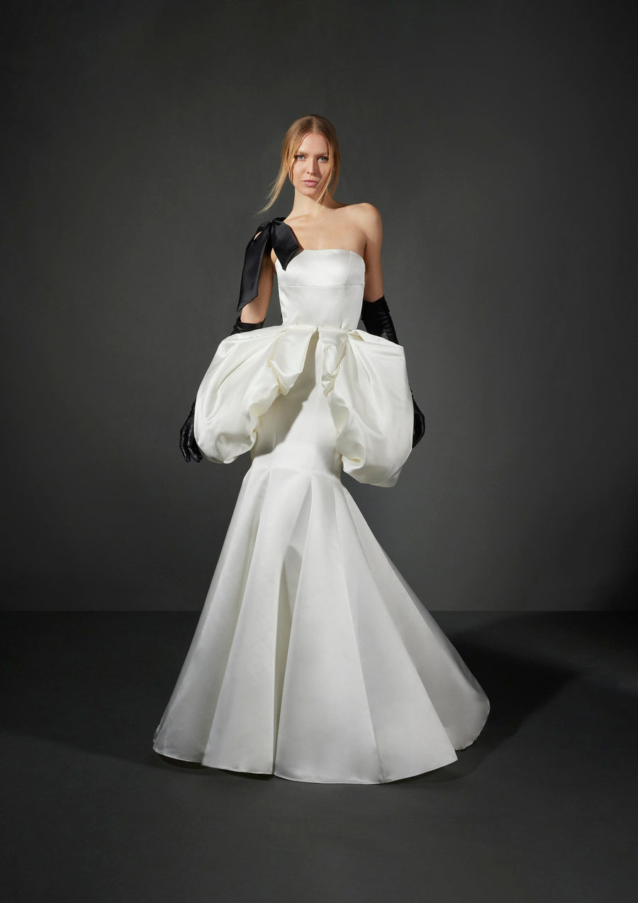 Vera Wang Wedding Dress 0 / Off White/Black Vera Wang: Vera Wang: Myron