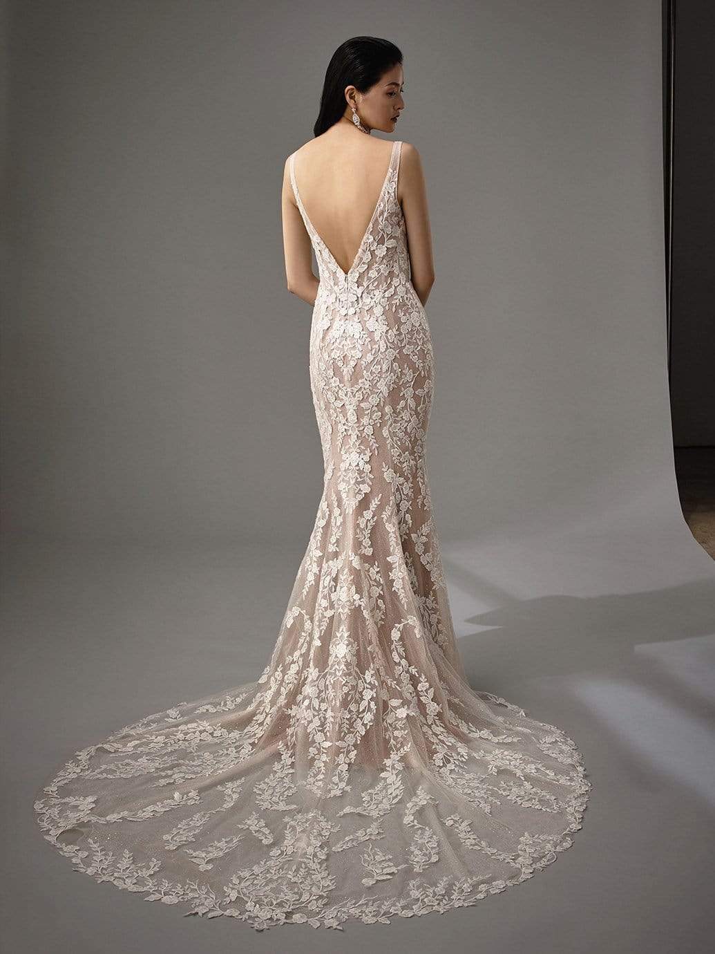 Blue by Enzoani Mirinda sample sale fitted dress back details view