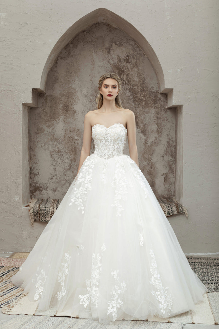 Magnolia Couture Wedding Dress Magnolia Couture: Astrantia