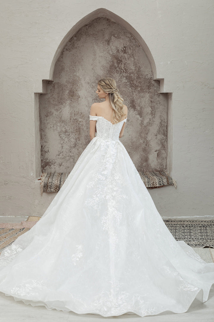 Magnolia Couture Wedding Dress Magnolia Couture: Gardenia