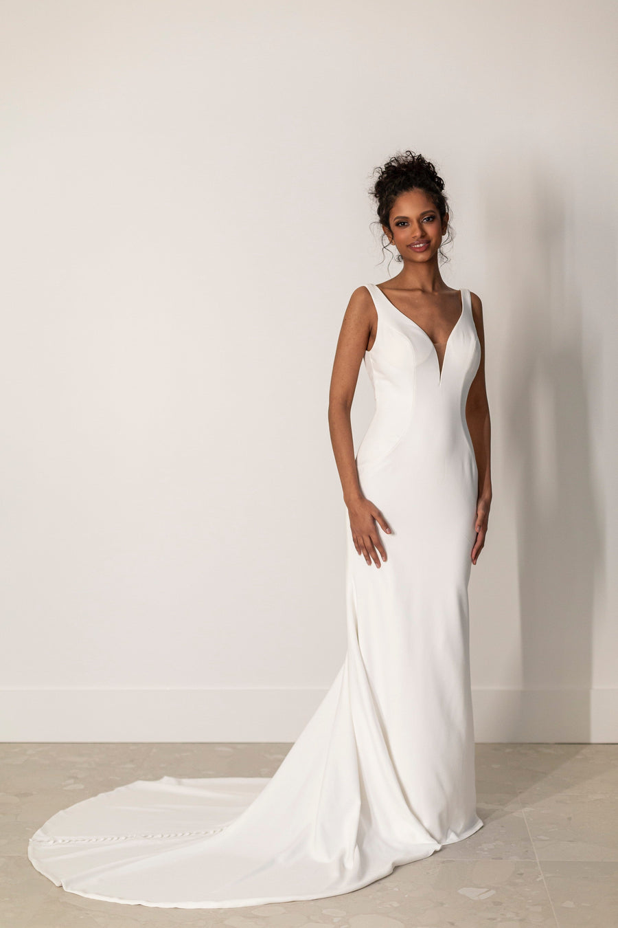 Magnolia Tulip sample sale fitted wedding dress with v-neck and low back front view