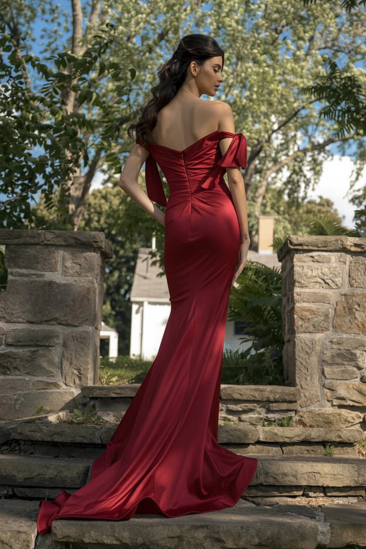 Magnolia White Wedding Dress Magnolia White: Privet Sample Sale