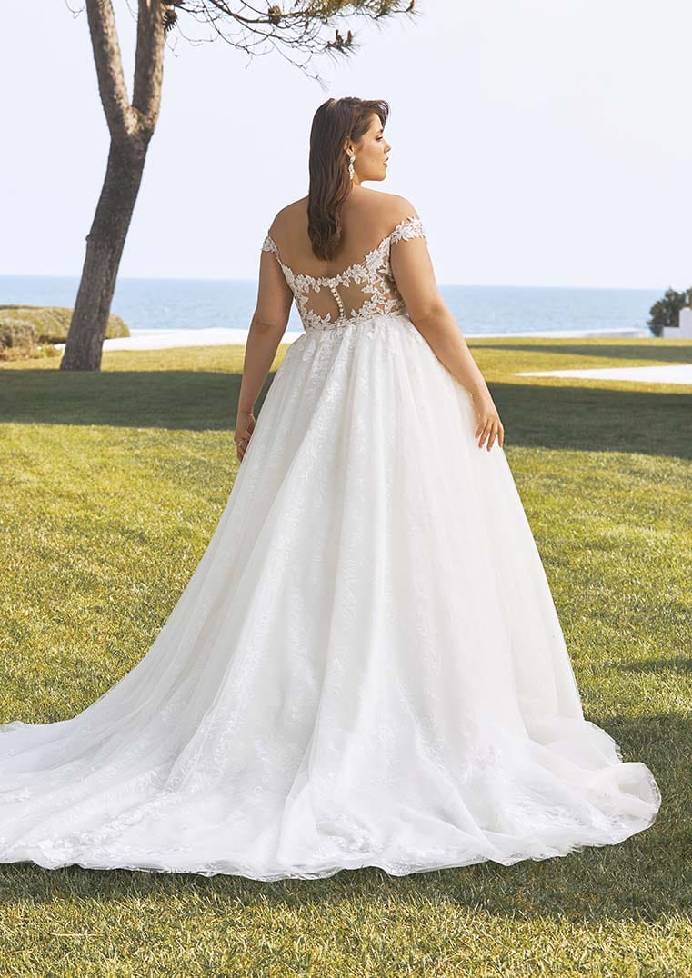 Pronovias Wedding Dress Pronovias: Delphine