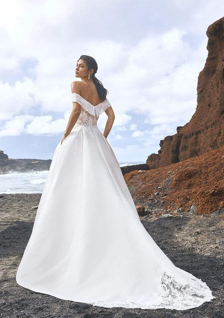 Pronovias Wedding Dress Pronovias: Jeju