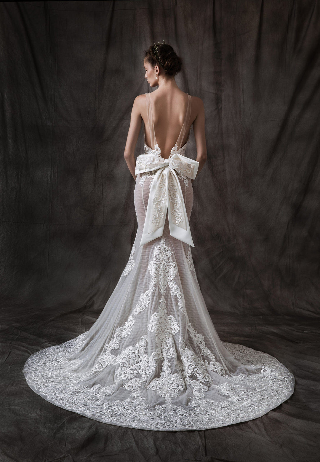 Saiid Kobeisy BR19-12 sample sale lace fitted wedding dress back view