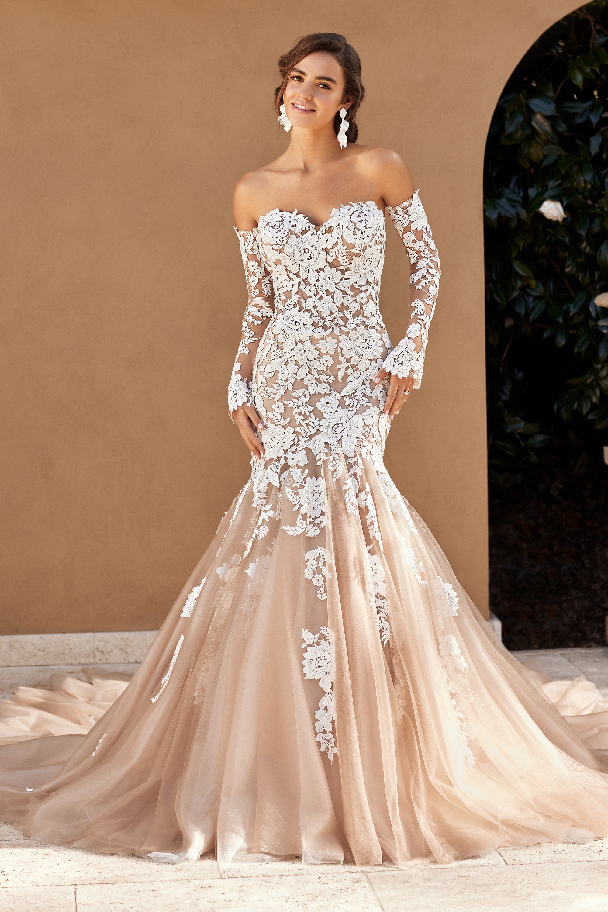 Accessories for off shoulder wedding gown online